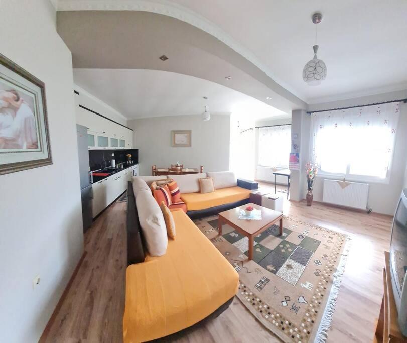 Your Home Away From Home! Gjirokastër 외부 사진